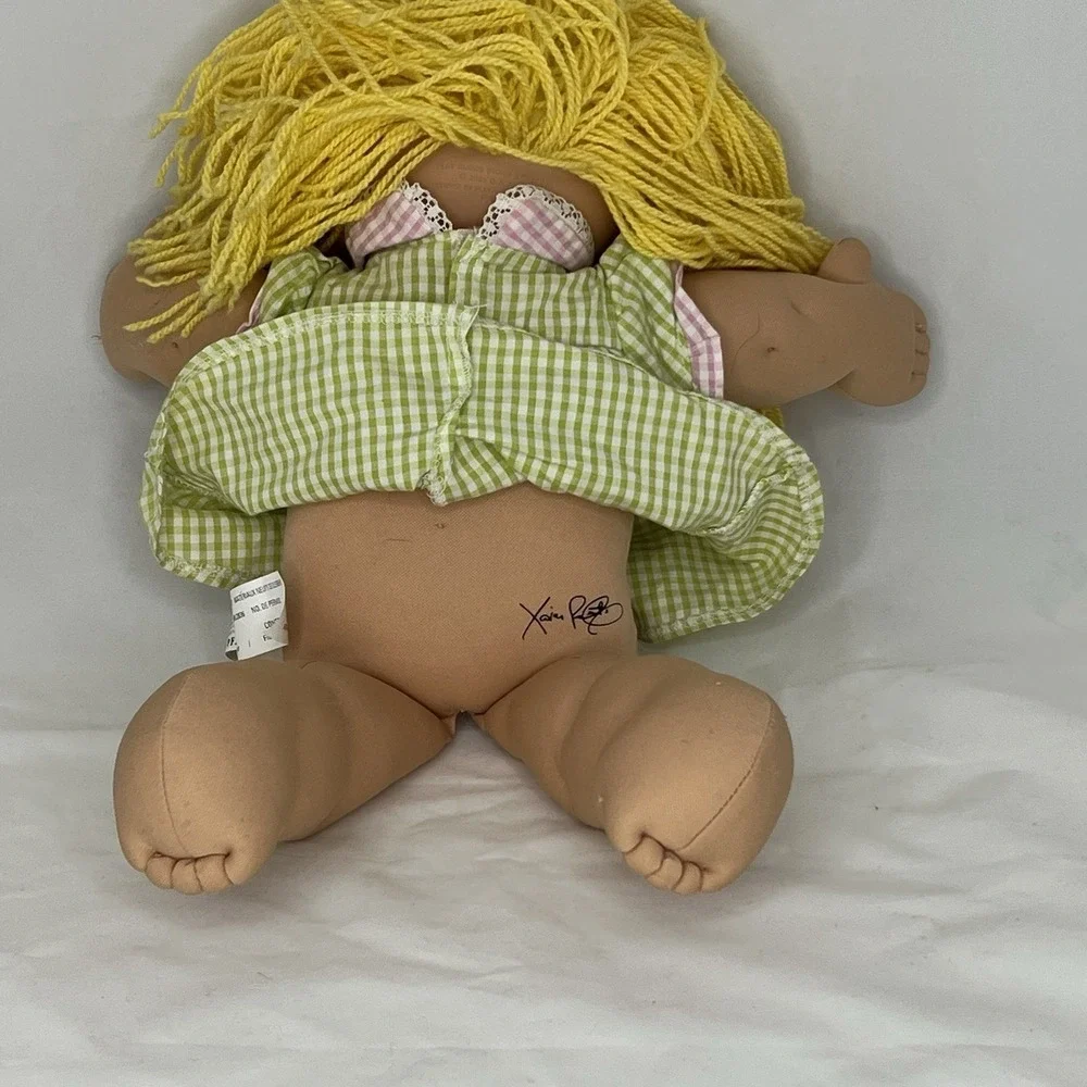Cabbage‎ Patch Kids Doll 2004 Xavier Roberts Signed Blonde Yarn Hair Green Dress
